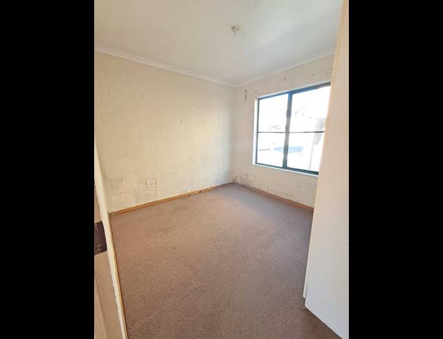 2 BEDROOM APARTMENT FOR SALE IN SUNRIDGE